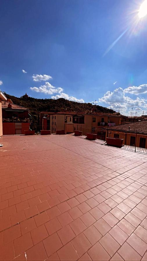 Camere In Appartamento Condiviso Vista San Luca Bologna Exterior foto