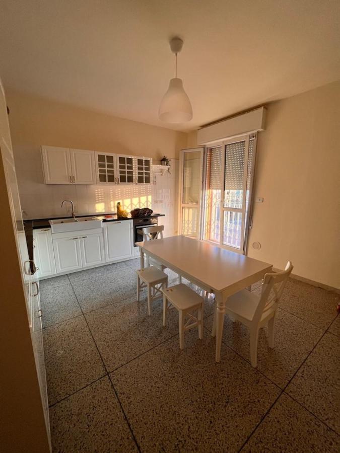 Camere In Appartamento Condiviso Vista San Luca Bologna Exterior foto