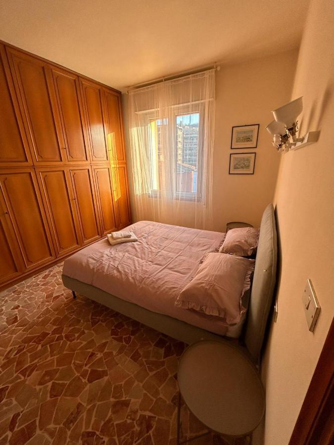 Camere In Appartamento Condiviso Vista San Luca Bologna Exterior foto